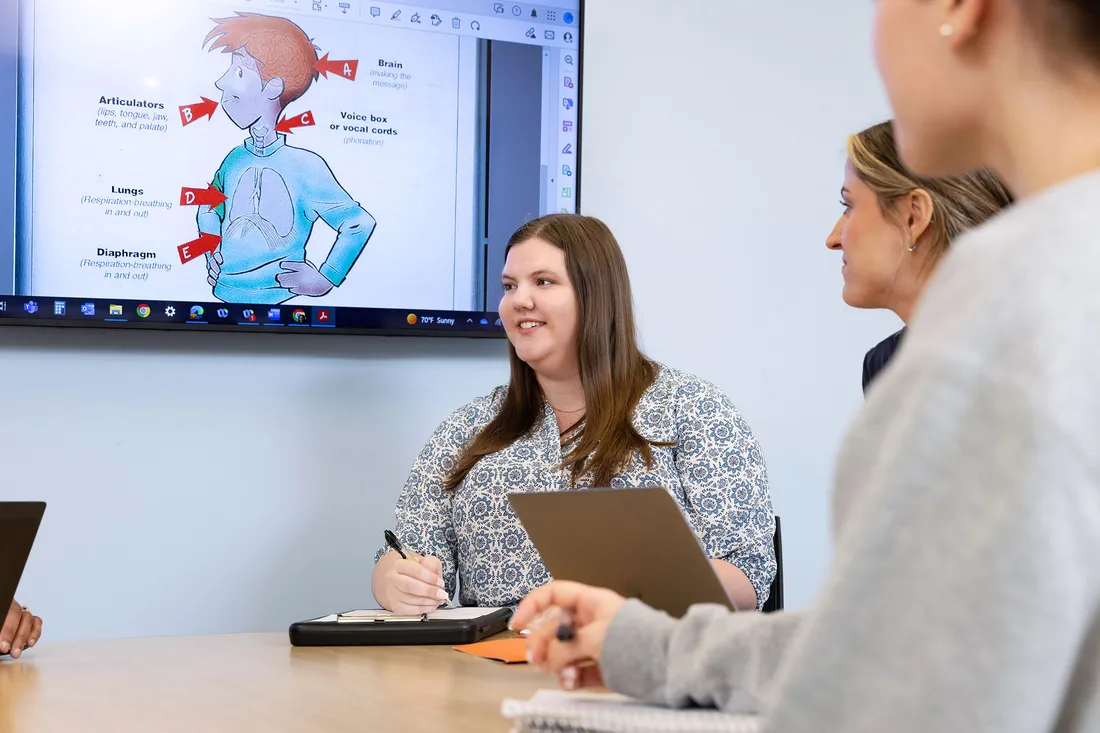 Violet Cabot ’24, G’25 in the Gebbie Speech, Language and Hearing Clinic, the linchpin of the 4+1 speech-language pathology program.